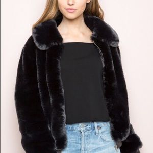 NEW BRANDY MELVILLE BLACK FUR GEORGINA JACKET!!!